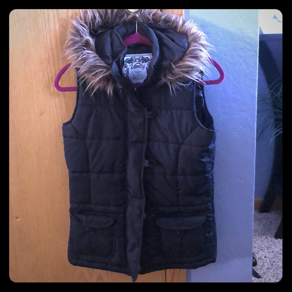 Vanity vest